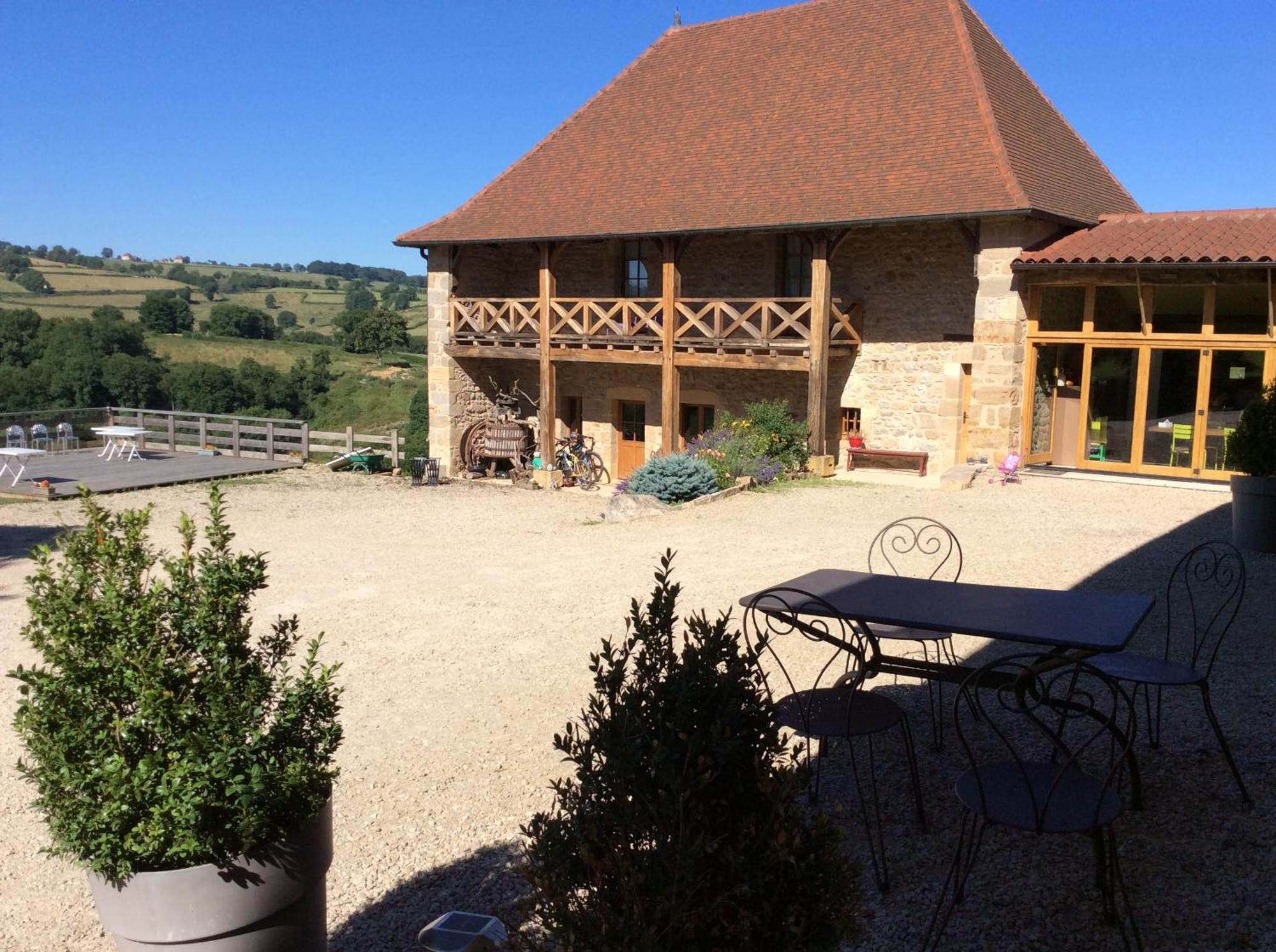 核桃域住宿加早餐旅馆 Saint-Christophe-en-Brionnais 外观 照片