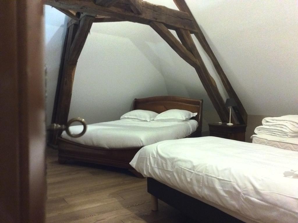 核桃域住宿加早餐旅馆 Saint-Christophe-en-Brionnais 客房 照片